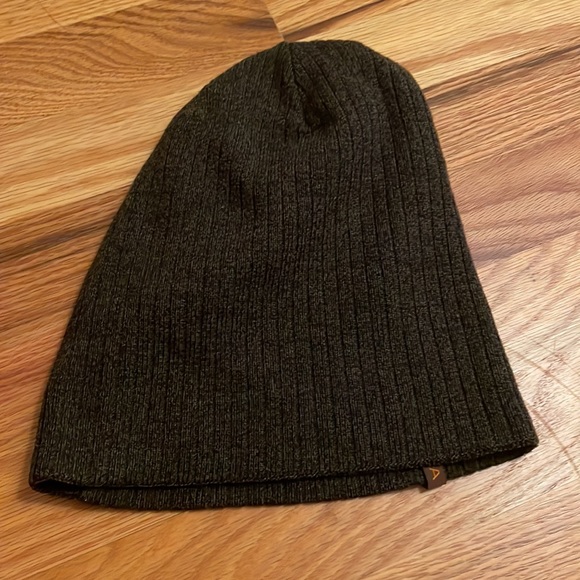 Bula Beanie - Picture 2 of 3